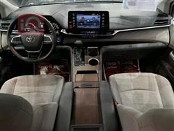 تويوتا سيينا